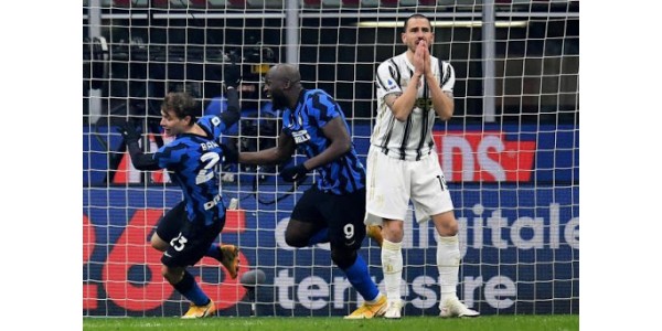 Inter Mediolan pokonał Juventus 2: 0 i objął prowadzenie